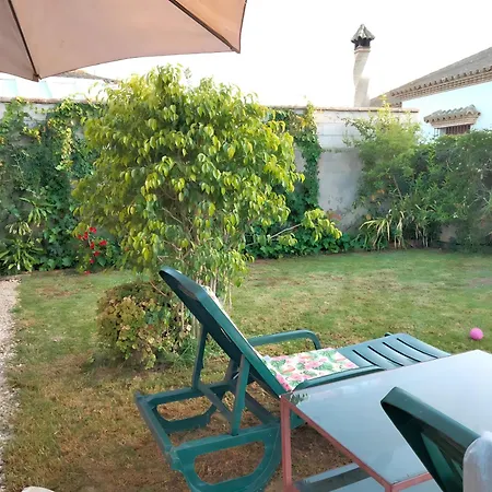 Holiday home De Madera Con Terraza Y Jardin