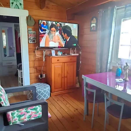 Holiday home De Madera Con Terraza Y Jardin